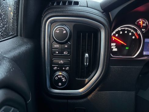 Used 2019 Chevrolet Silverado 1500 LT w/ All-Star Edition image 17