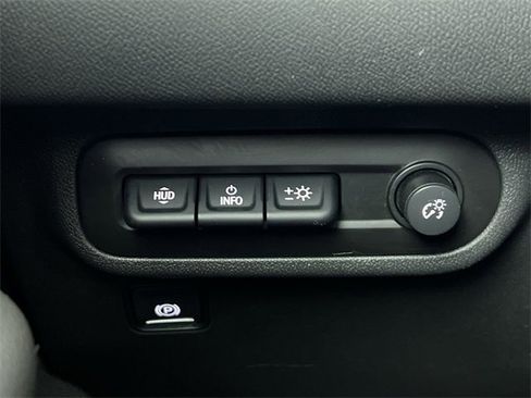 Used 2022 GMC Terrain AT4 w/ Infotainment Package II image 18