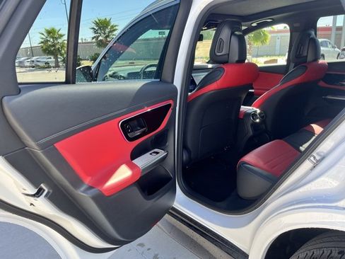 New 2026 Mercedes-Benz GLC 300 image 17