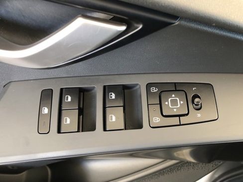 Certified 2024 Kia Niro LX image 36