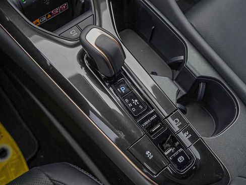 Used 2025 Toyota Crown Signia image 20