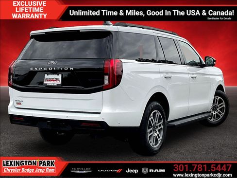 Used 2025 Ford Expedition Active AWD/4WD image 5