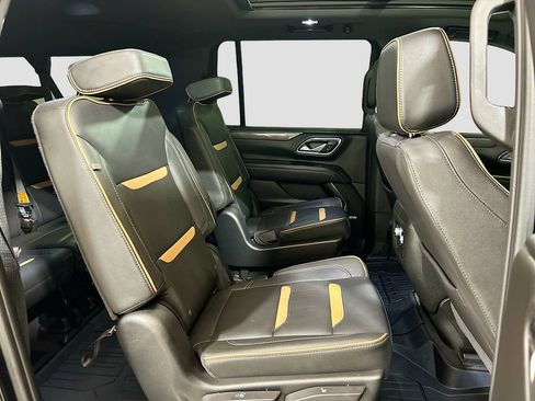 Used 2023 GMC Yukon XL AT4 w/ AT4 Premium Package AWD/4WD image 28