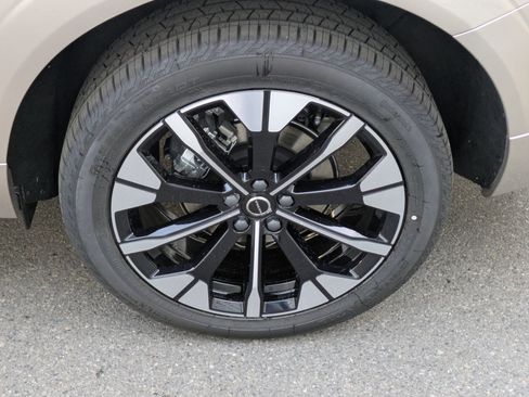 New 2026 Volvo XC60 B5 Plus w/ Protection Package Premier image 16