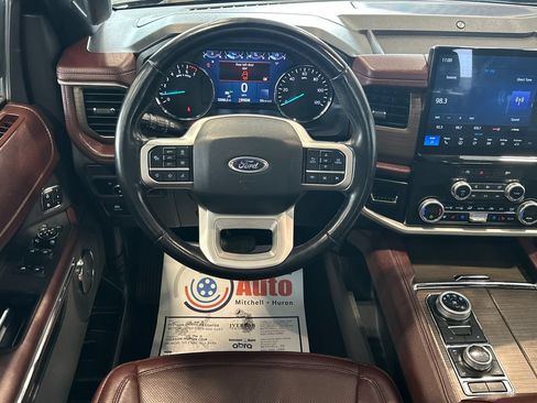Used 2024 Ford Expedition Max Limited AWD/4WD image 33