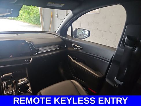Used 2024 Kia Sportage X-Line AWD/4WD image 11