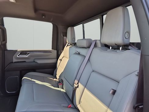 Used 2024 Chevrolet Silverado 2500 LTZ w/ LTZ Premium Package image 19