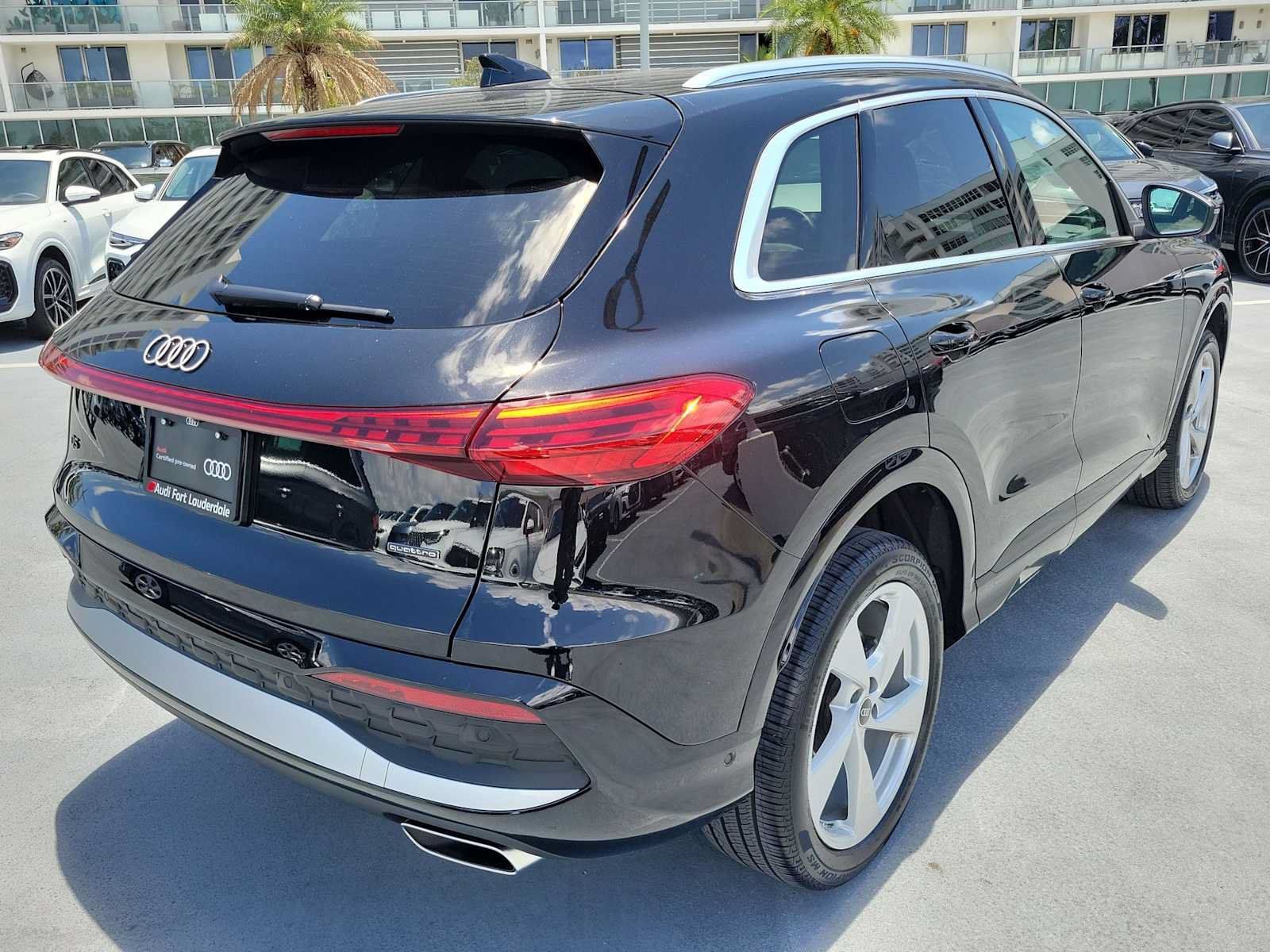 Certified 2025 Audi Q5 Premium Plus w/ Premium Plus AWD/4WD image 6