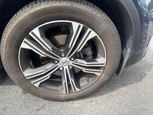 Used 2019 Volvo XC40 T5 Inscription AWD/4WD image 9