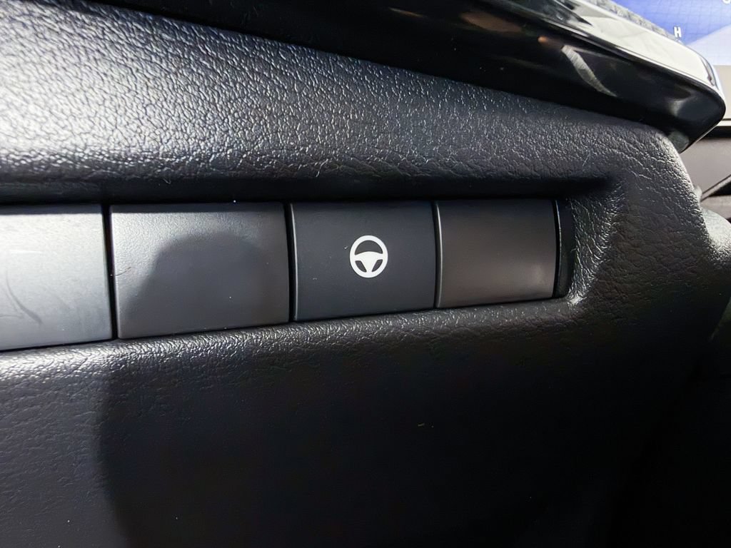 Certified 2026 Nissan Kicks SR w/ Cold Weather Package AWD/4WD image 30