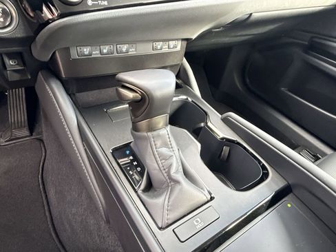 Used 2025 Lexus ES 350 w/ Premium Package image 20