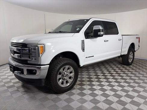 Used 2017 Ford F250 King Ranch w/ King Ranch Ultimate Package AWD/4WD image 3
