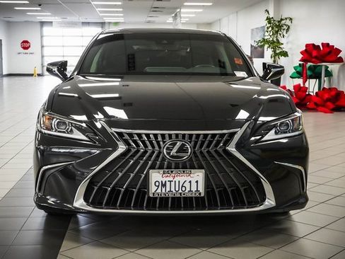 Certified 2024 Lexus ES 350 w/ Premium Package image 4