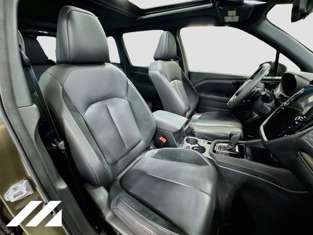 Used 2025 Subaru Forester Touring AWD/4WD image 32