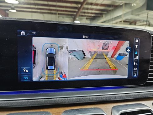 Used 2024 Mercedes-Benz GLE 350 4MATIC image 25