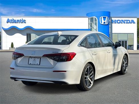 Certified 2024 Honda Civic Touring image 5