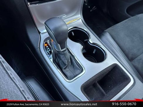 Used 2019 Jeep Grand Cherokee Laredo w/ Laredo X Package RWD image 19