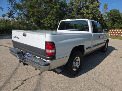 Used 1998 Dodge Ram 2500 Truck 2WD Quad Cab image 6