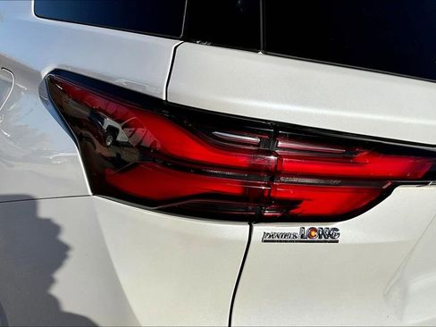 Used 2023 Chevrolet Traverse High Country w/ LPO, Floor Liner Package image 33