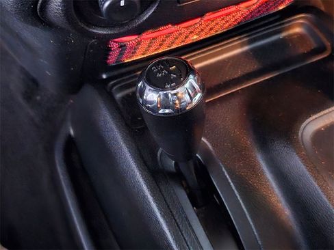 Certified 2017 Jeep Wrangler Unlimited Rubicon image 30