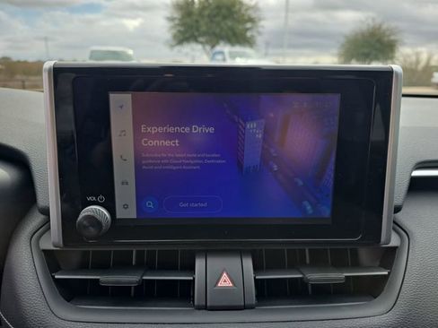 Used 2025 Toyota RAV4 LE image 22