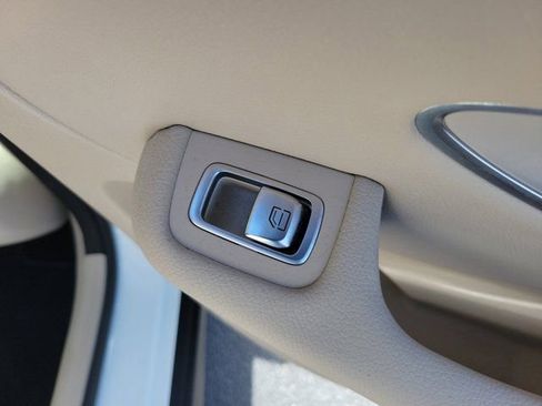 Used 2020 Mercedes-Benz GLC 300 image 12