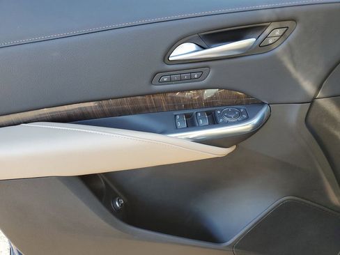 Used 2024 Cadillac XT4 Premium Luxury w/ LPO, Floor Liner Package image 21