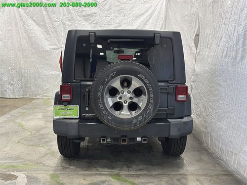 Used 2016 Jeep Wrangler Unlimited Sahara w/ Connectivity Group AWD/4WD image 20