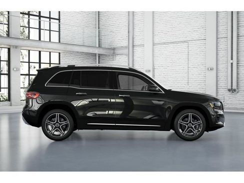 New 2026 Mercedes-Benz GLB 250 4MATIC image 16