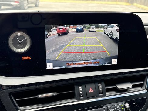 Used 2025 Lexus ES 350 w/ Premium Package FWD image 25