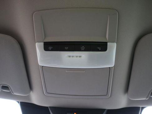 Used 2025 Nissan Pathfinder S image 18