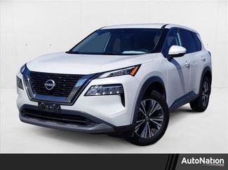 Used 2022 Nissan Rogue SV image 1