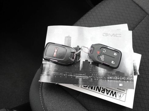 Used 2022 GMC Sierra 1500 SLE w/ X31 Off-Road Package image 39