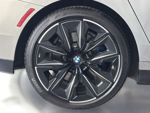 Used 2023 BMW 740i RWD image 13