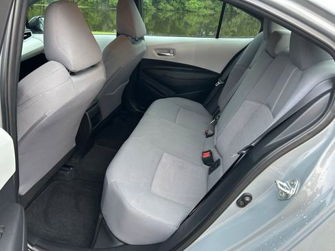 Used 2021 Toyota Corolla SE FWD image 12