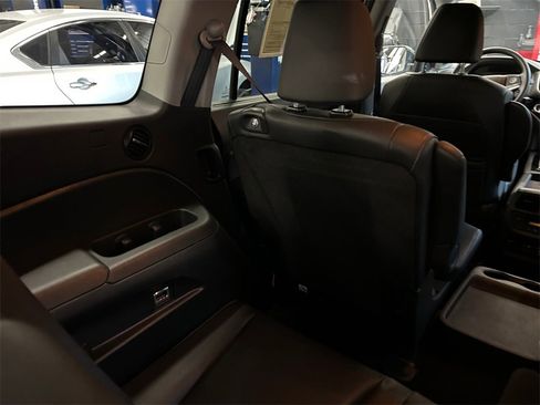 Used 2022 Honda Pilot Touring image 18