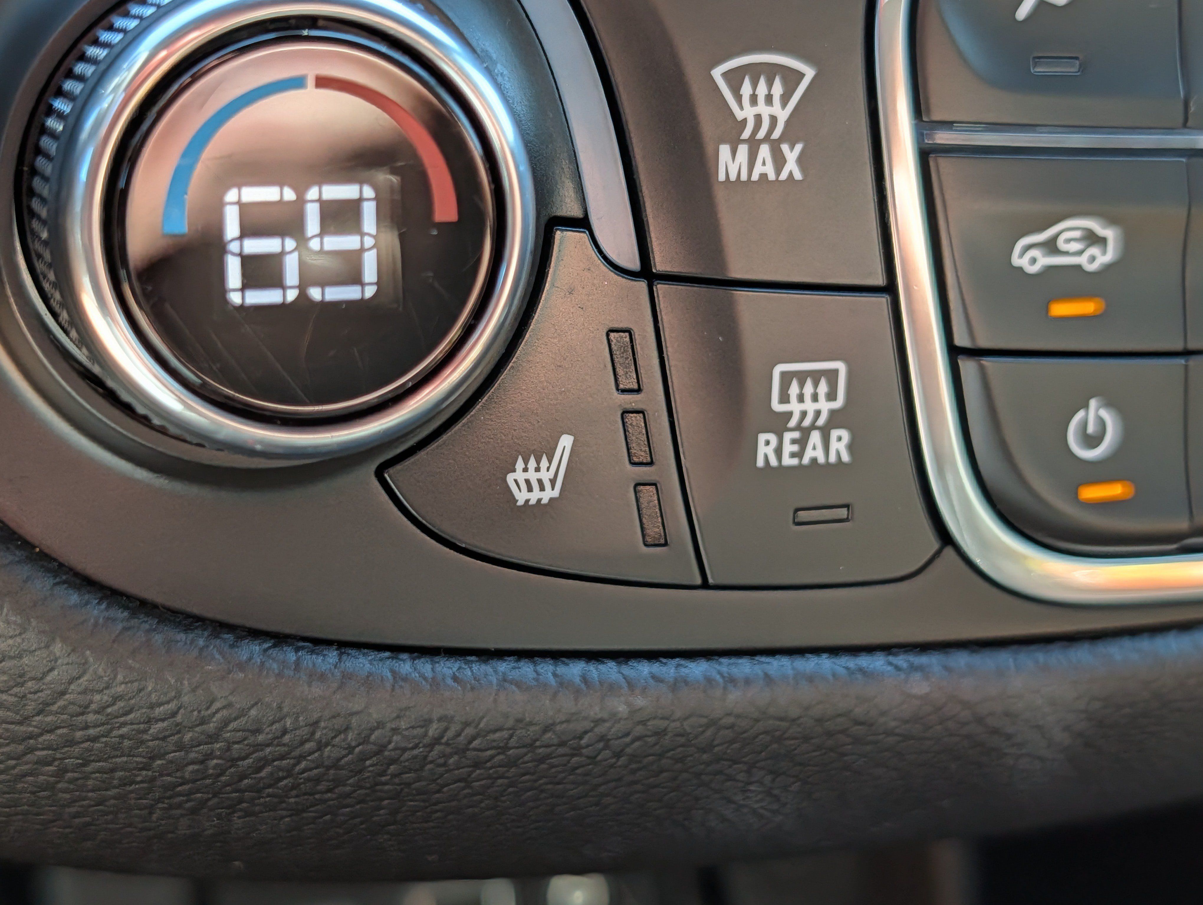 Used 2024 Chevrolet Equinox RS w/ RS Leather Package AWD/4WD image 28