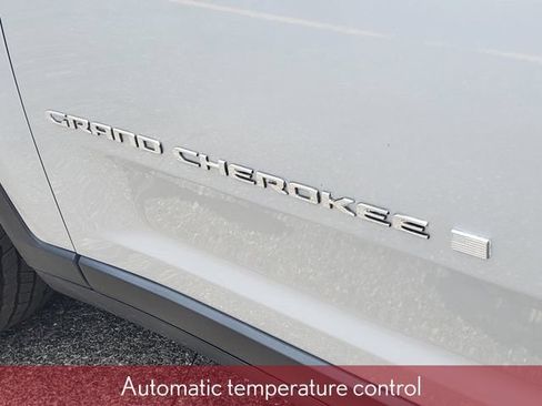 Used 2023 Jeep Grand Cherokee L Laredo w/ Luxury Tech Group I AWD/4WD image 7