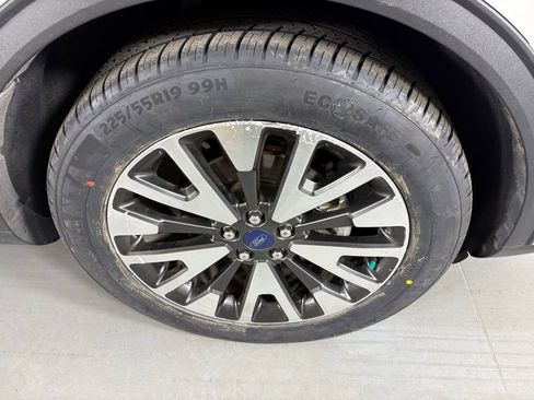 Used 2020 Ford Escape Titanium image 11