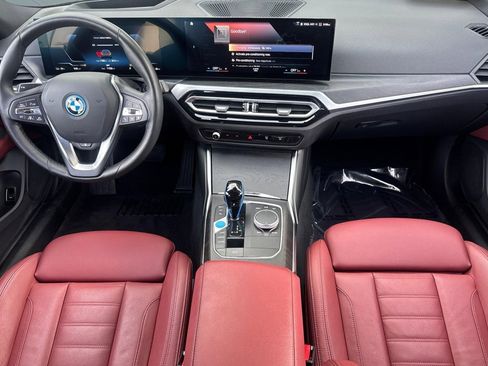 Used 2023 BMW i4 eDrive35 image 15