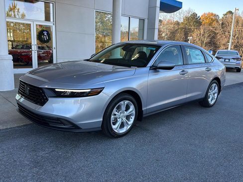 New 2025 Honda Accord LX image 2