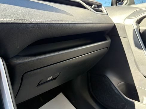 Used 2022 Toyota RAV4 LE image 25