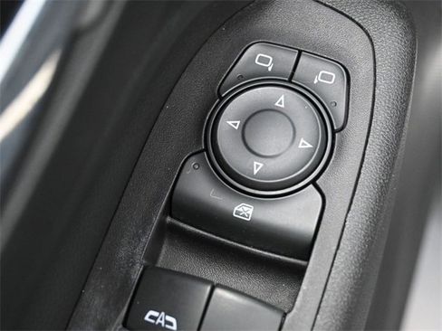 Used 2018 Chevrolet Equinox LT image 12