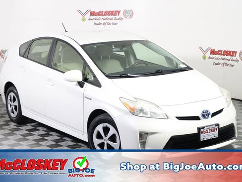 Used 2015 Toyota Prius Four image 1