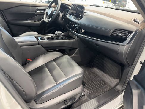 Used 2022 Nissan Rogue SL w/ SL Premium Package AWD/4WD image 13