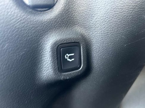 Used 2022 Jeep Compass Limited w/ Elite Group image 14