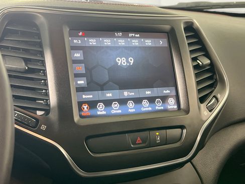 Used 2022 Jeep Cherokee Trailhawk w/ Trailer Tow Group image 14