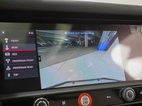 Certified 2025 Porsche Macan image 31