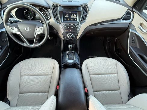 Used 2018 Hyundai Santa Fe SE image 14