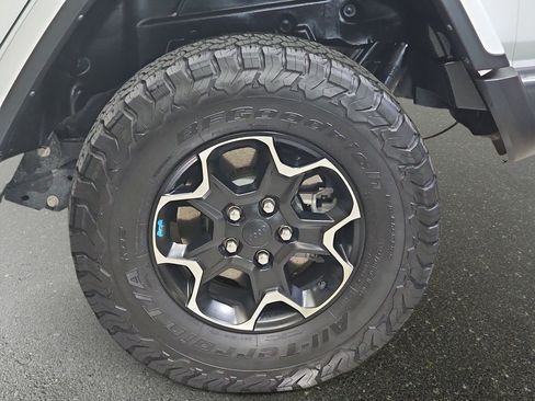 Used 2021 Jeep Wrangler Unlimited Rubicon 4xe w/ Cold Weather Group AWD/4WD image 35